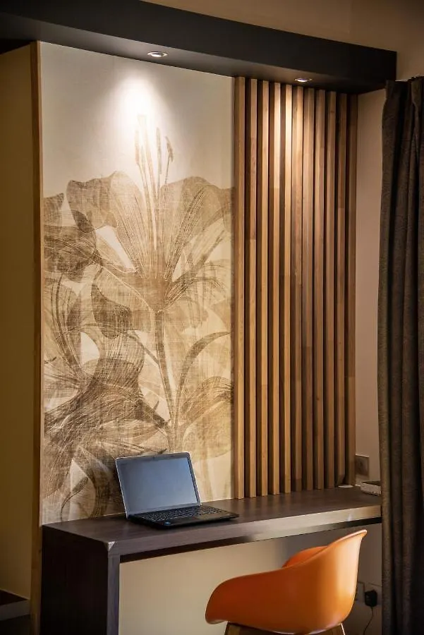 *** Hotel Best Western Aquakub Aix-les-Bains França